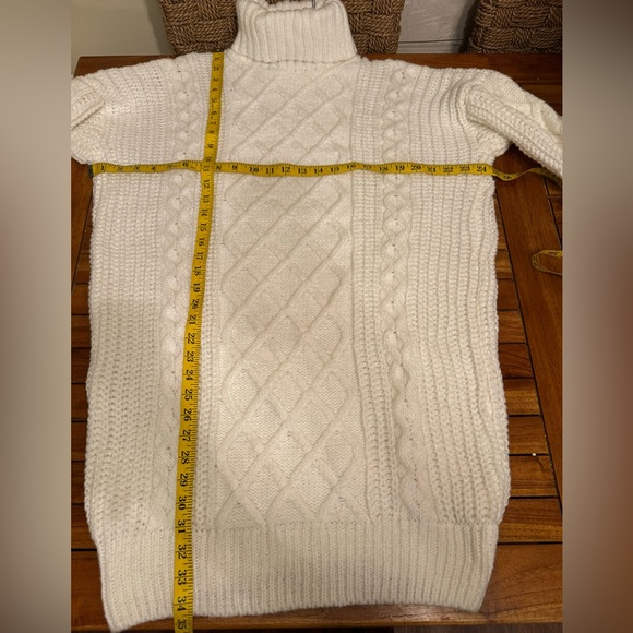 NWT- QED London turtle neck cable knit Sweater Dress - Picture 11 of 11